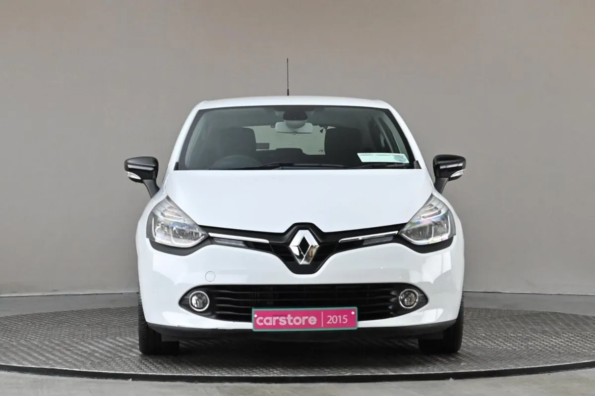 Renault Clio 1.5 DCI Dynamique SAT NAV 90bhp Auto - Image 2