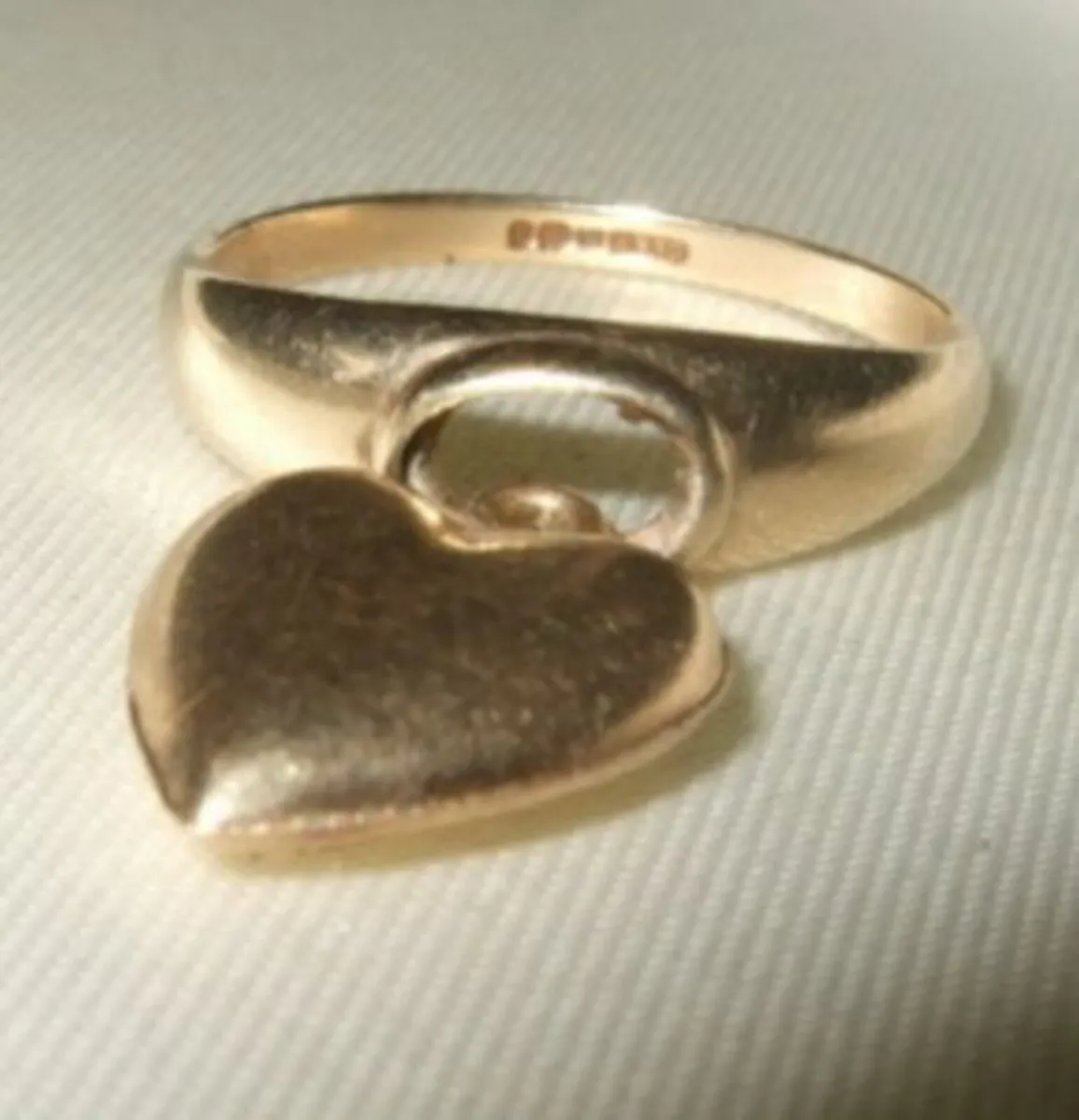Vintage 14ct & 9ct Gold Charm Ring - Image 1