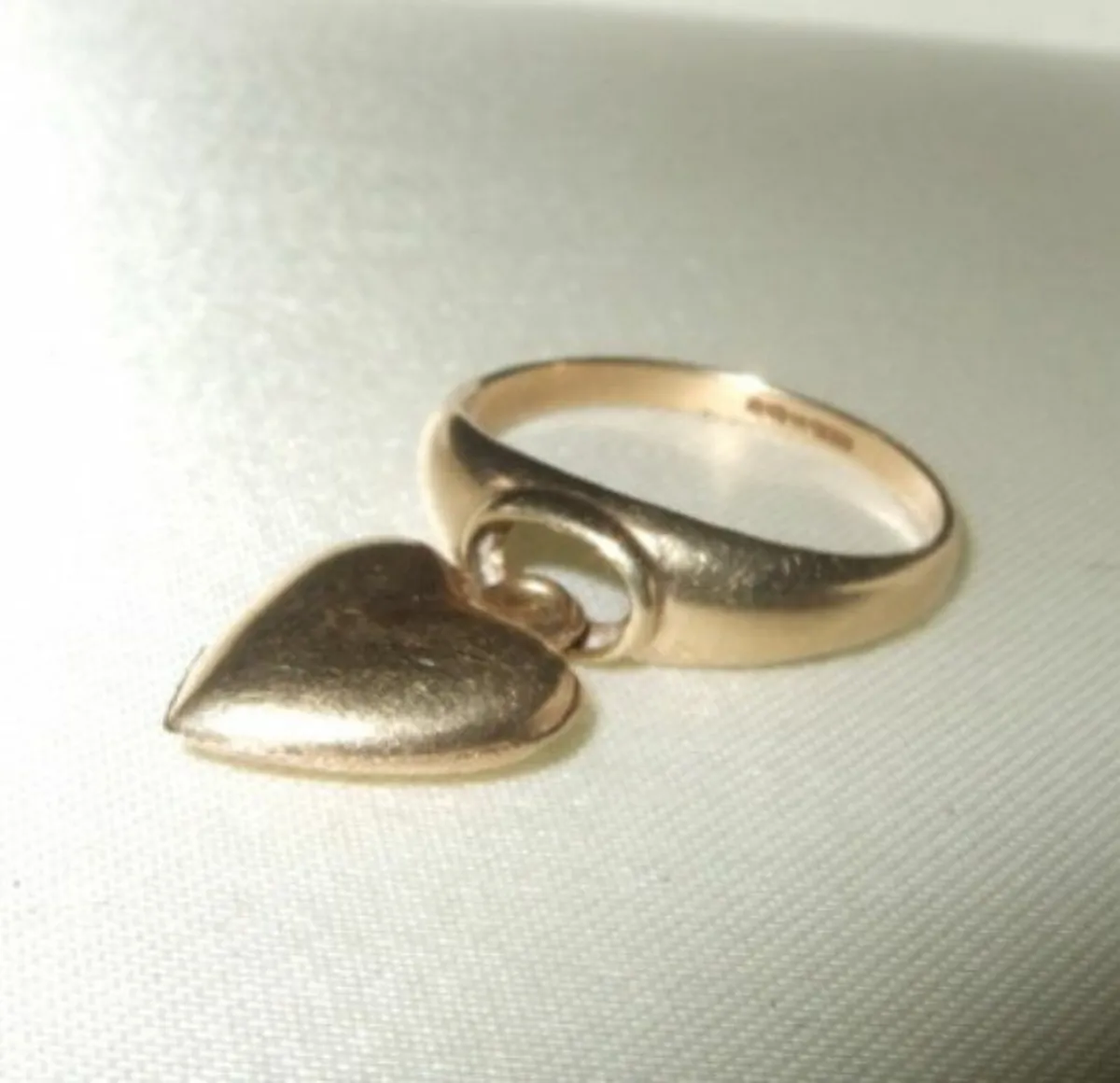 Vintage 14ct & 9ct Gold Charm Ring - Image 4
