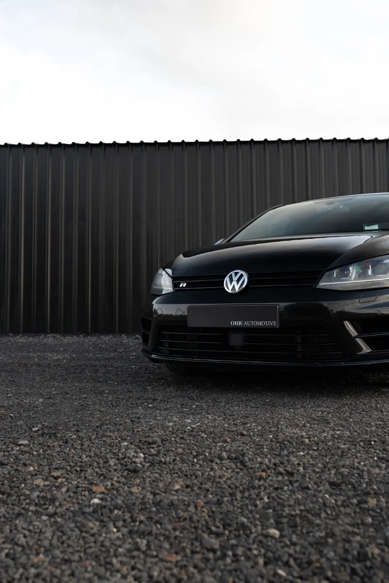 Volkswagen Golf R - Image 3