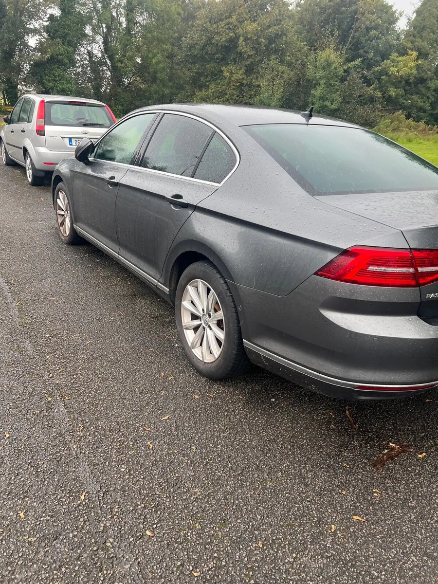 Car - Image 4