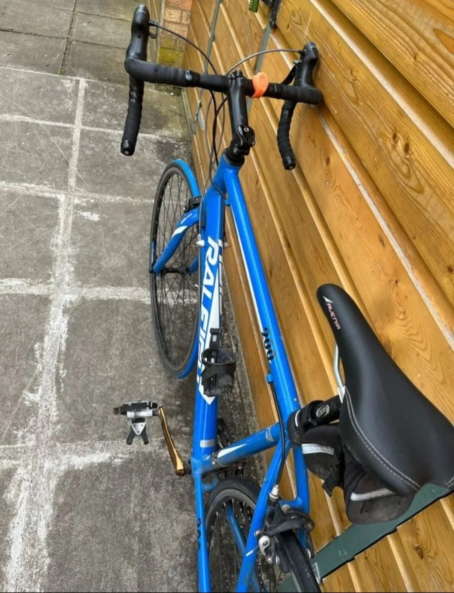 Raleigh 200 road bike - Image 3