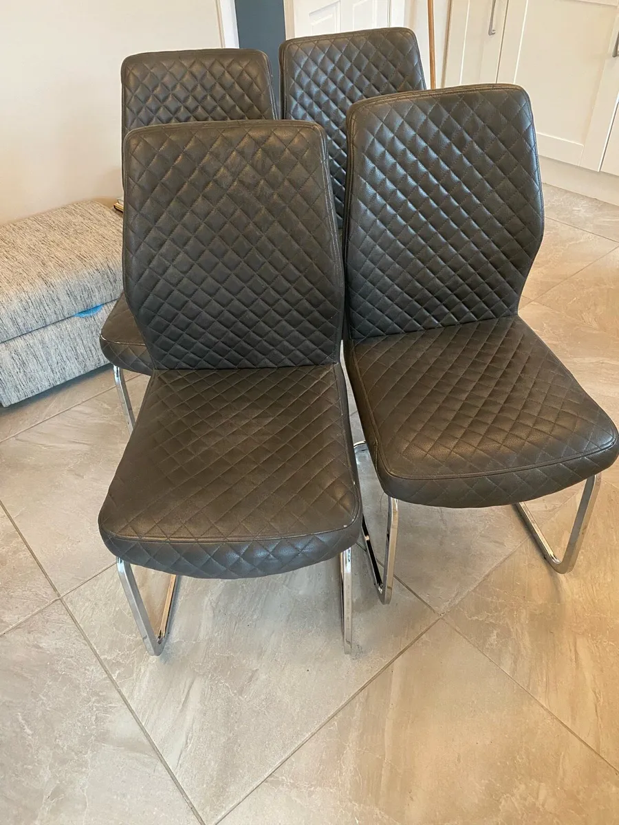 Dining chairs - Image 1
