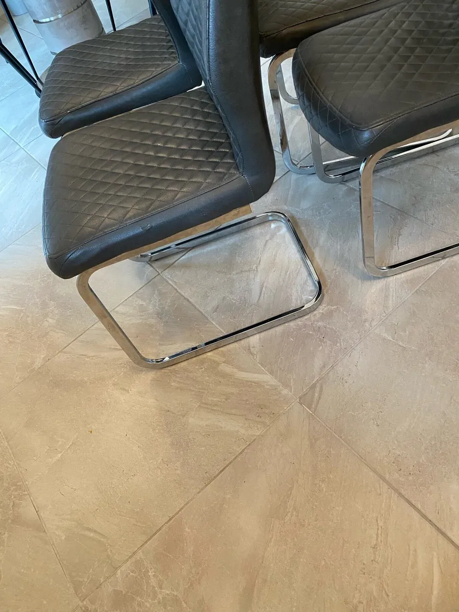 Dining chairs - Image 2