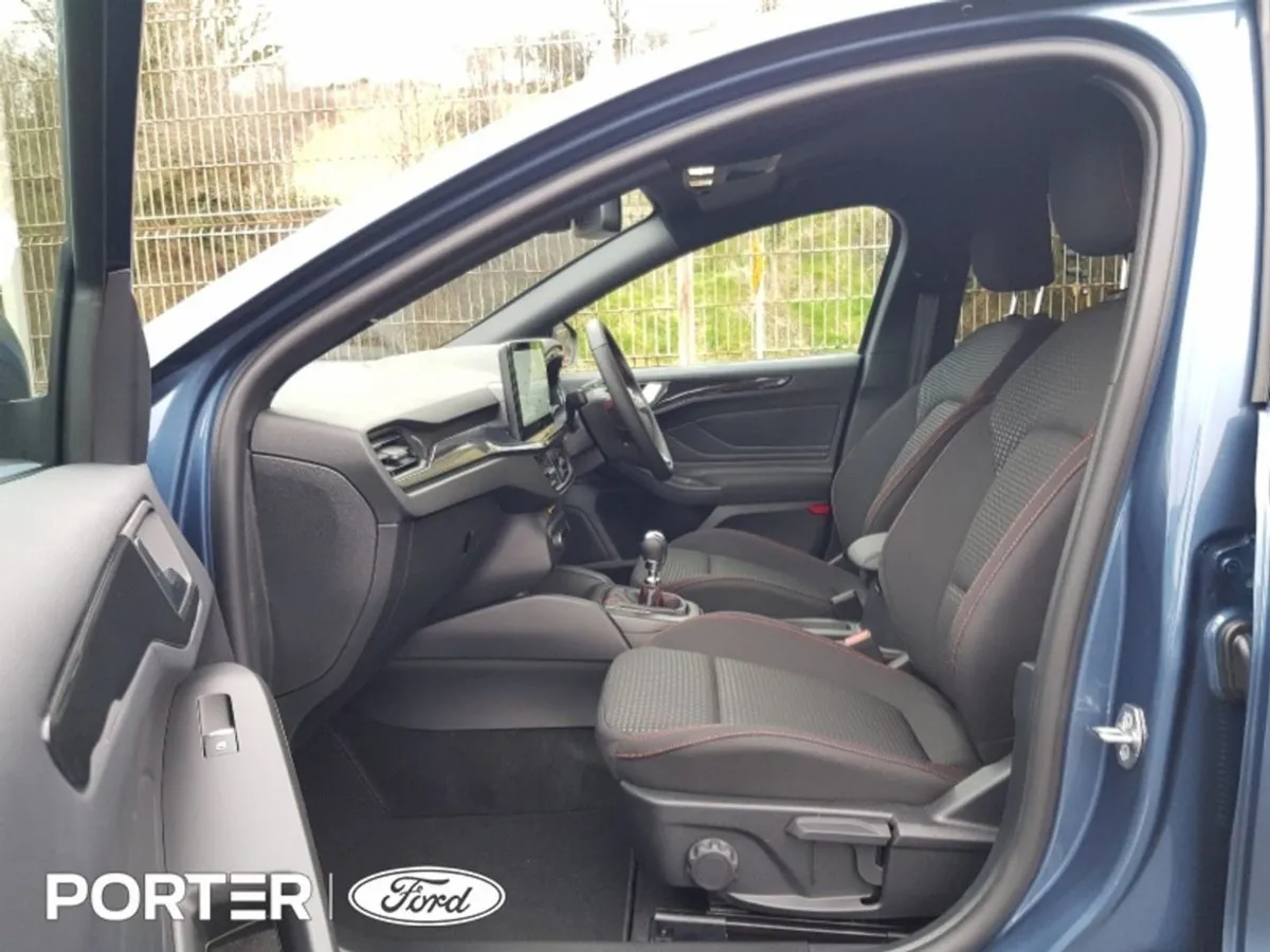 Ford Focus  order Your 252 Now  ST Line 1.0 Ecobo - Image 4