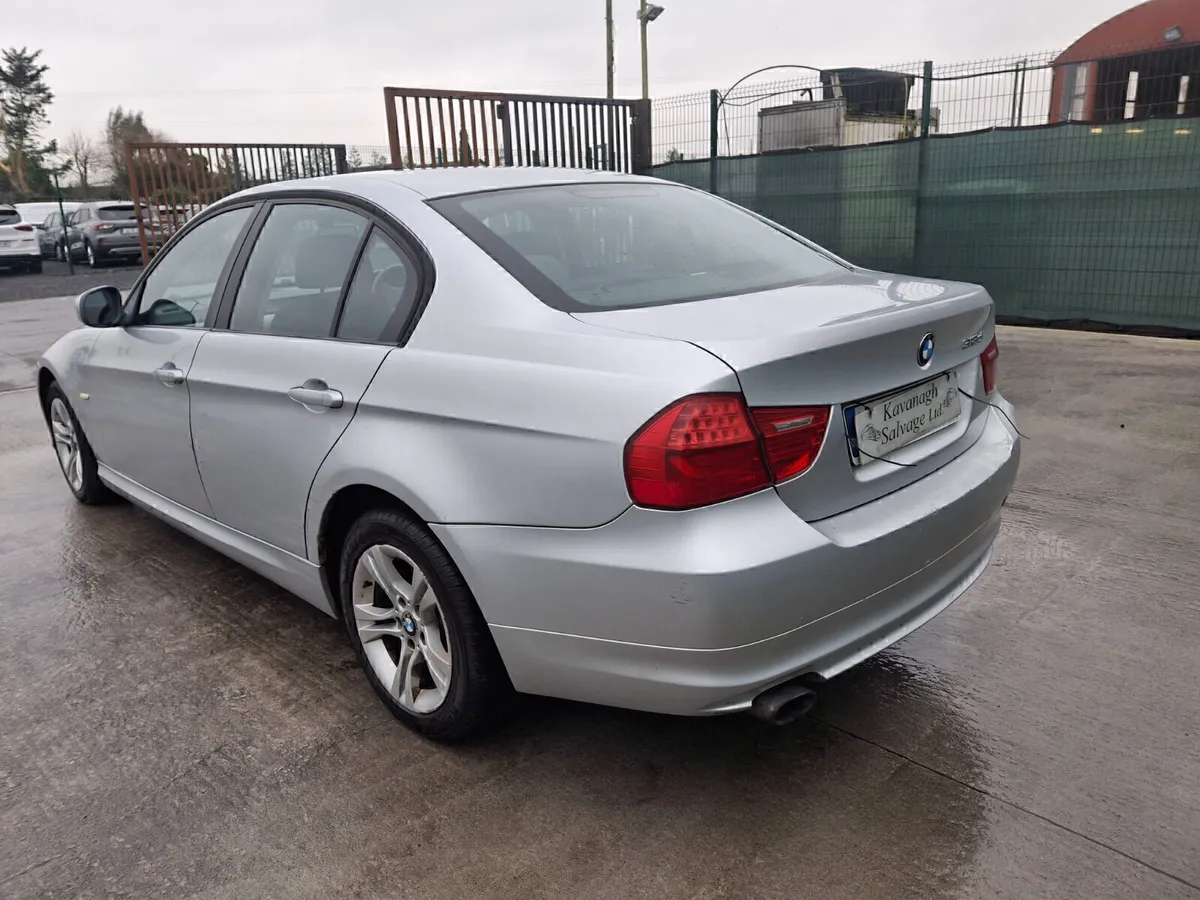 *2009 BMW 318 2.0 Diesel. Drive home - Image 4