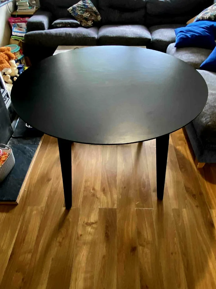 Dining table and 4 chairs - Image 2