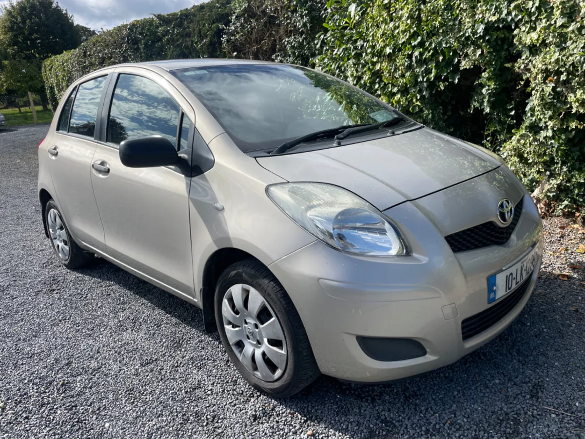 Toyota Yaris 2010 - Image 2