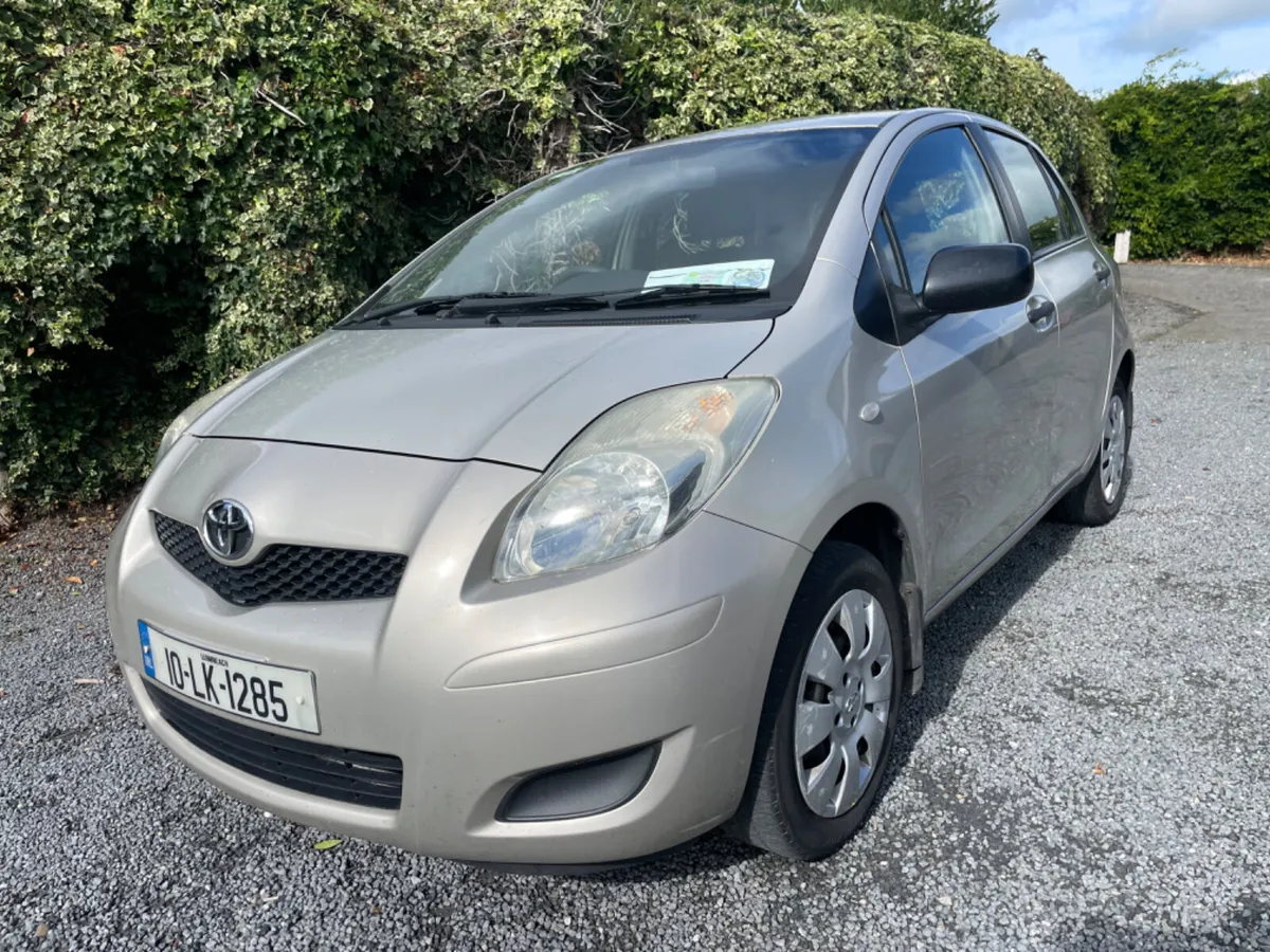 Toyota Yaris 2010 - Image 1