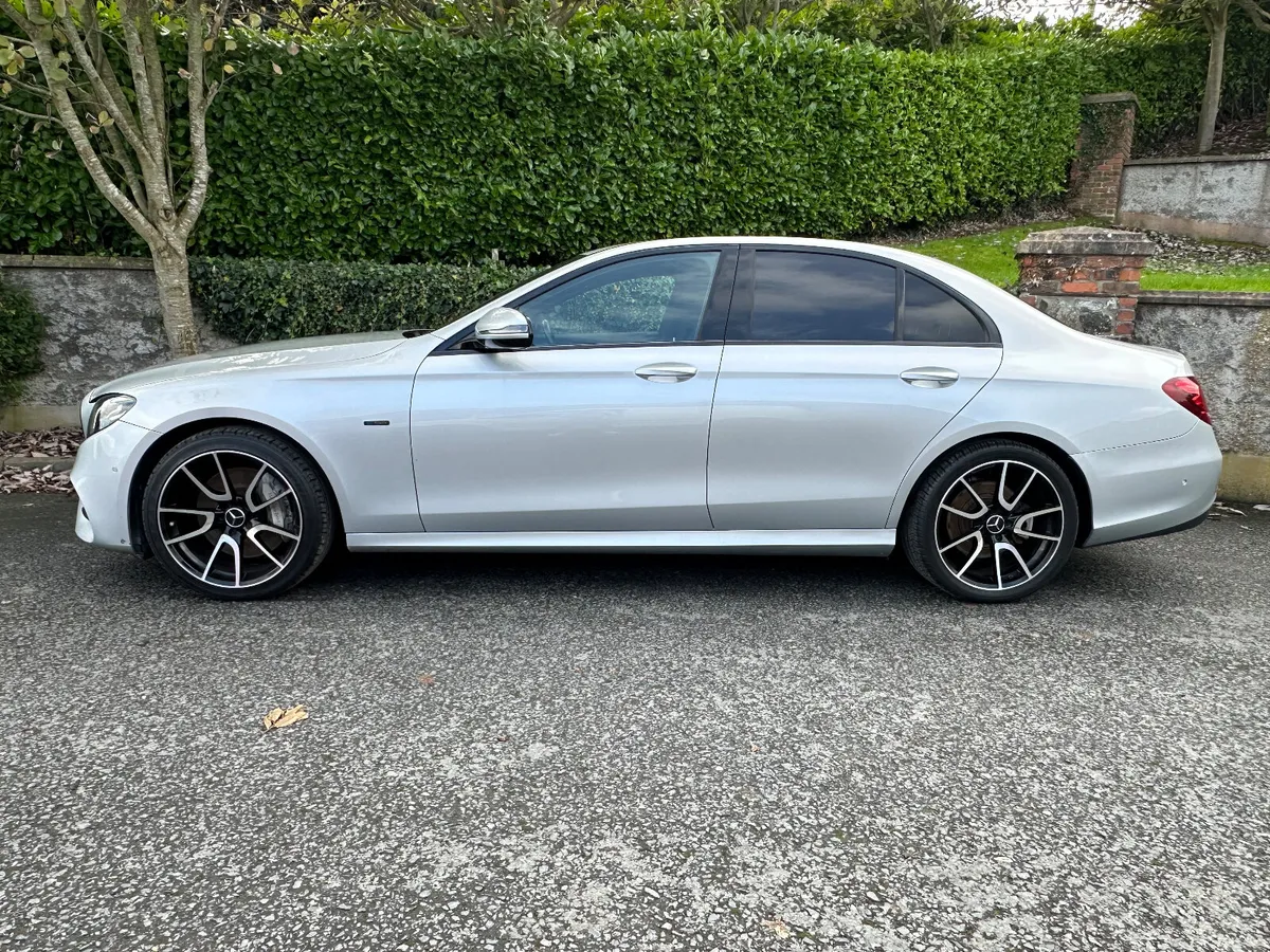 Mercedes-Benz E-Class 2018 - Image 2