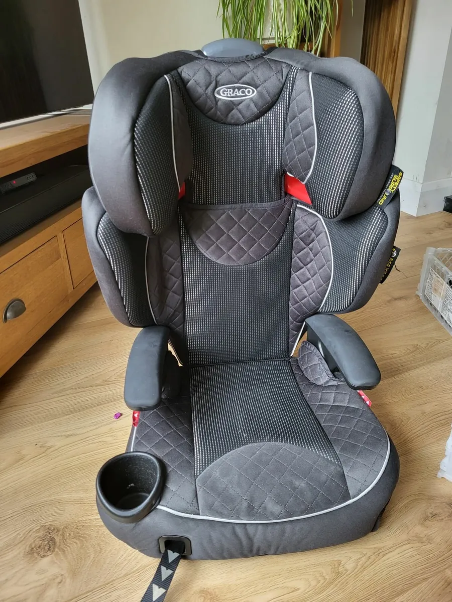 Booster seats - Image 1