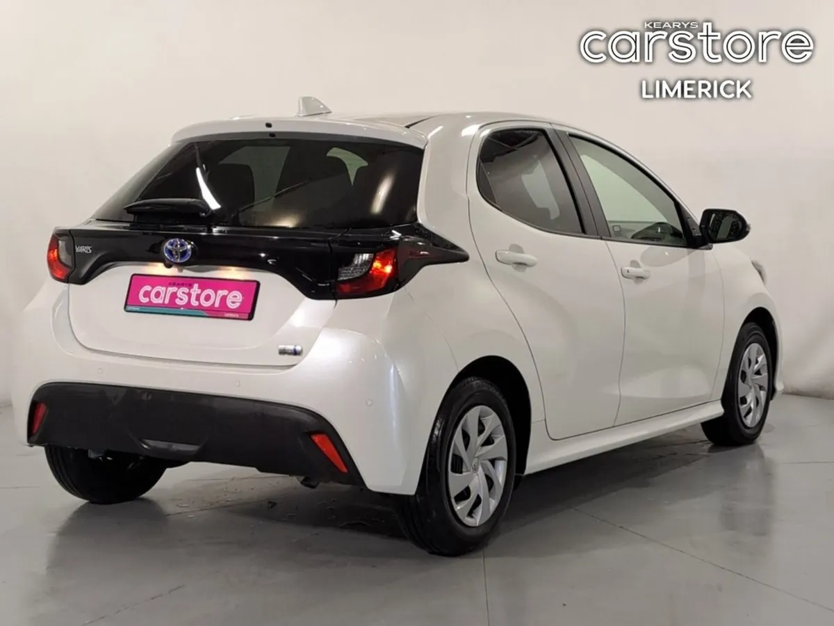 Toyota Yaris 1.5 Hybrid Auto Low Mileage - Image 3