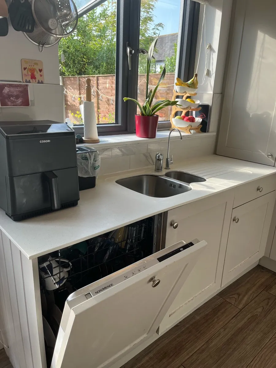 Complete Kitchen + Appliances - Image 4
