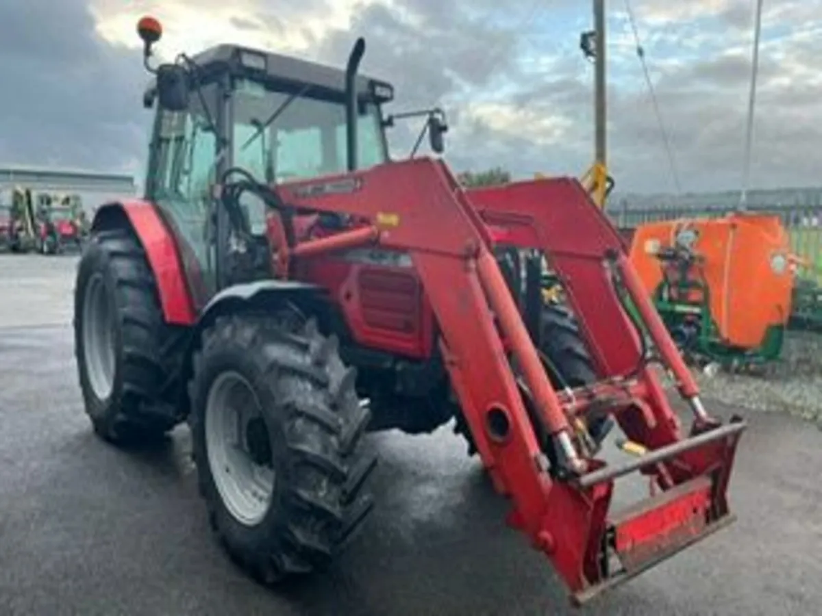 MF4245    18x6  with MF 873 Loader - Image 2