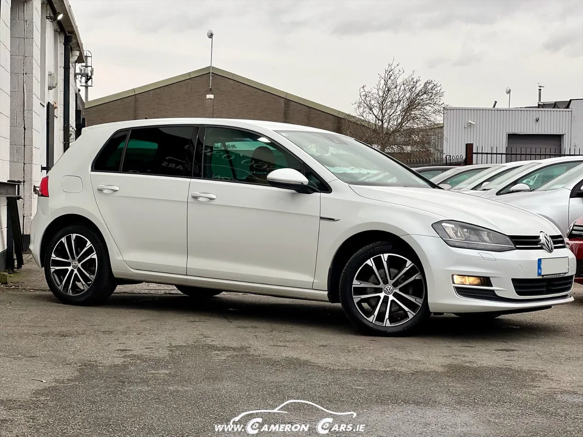 VOLKSWAGEN GOLF 40TH ANNIVERSARY AUTOMATIC AS NEW - Image 3