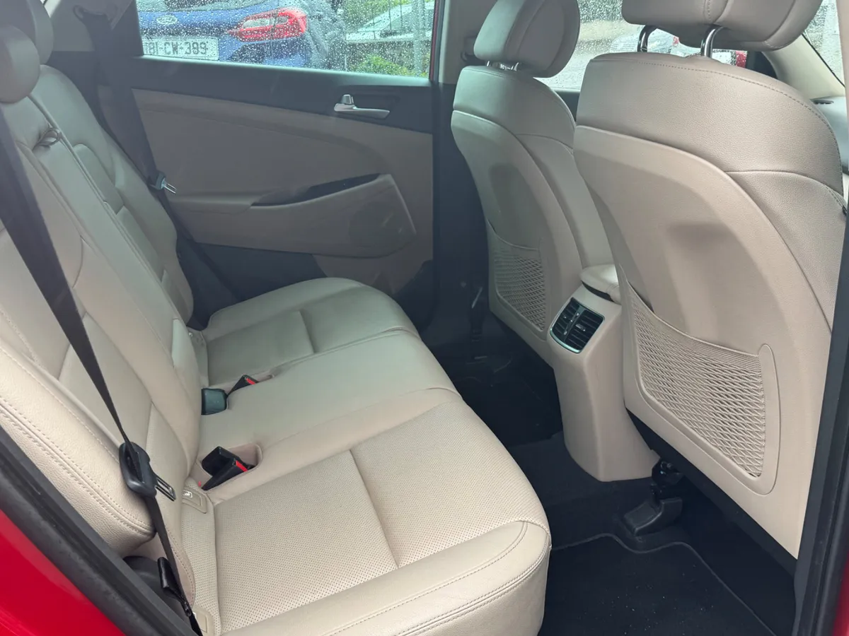 Hyundai Tucson Executive Very high spec - Image 4