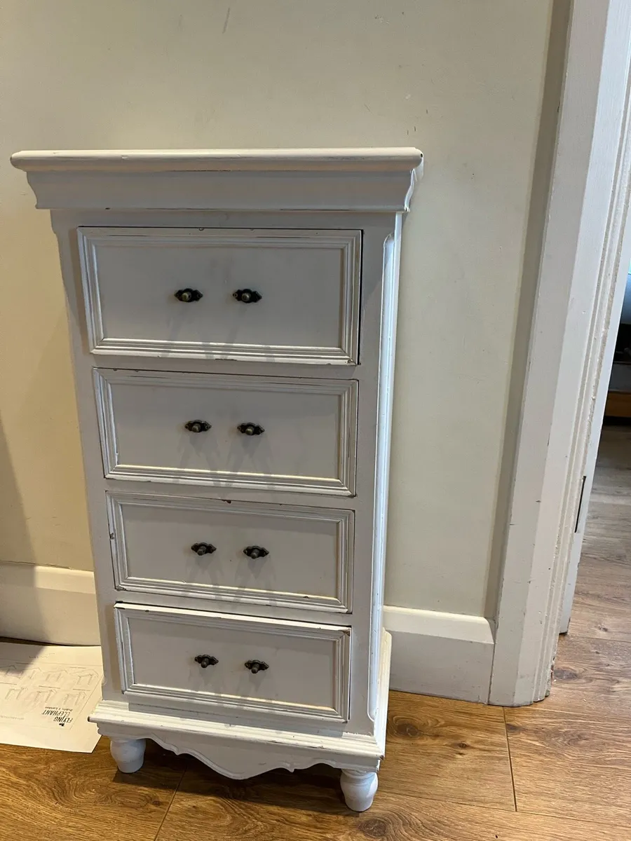 Small chest of drawers - Image 1