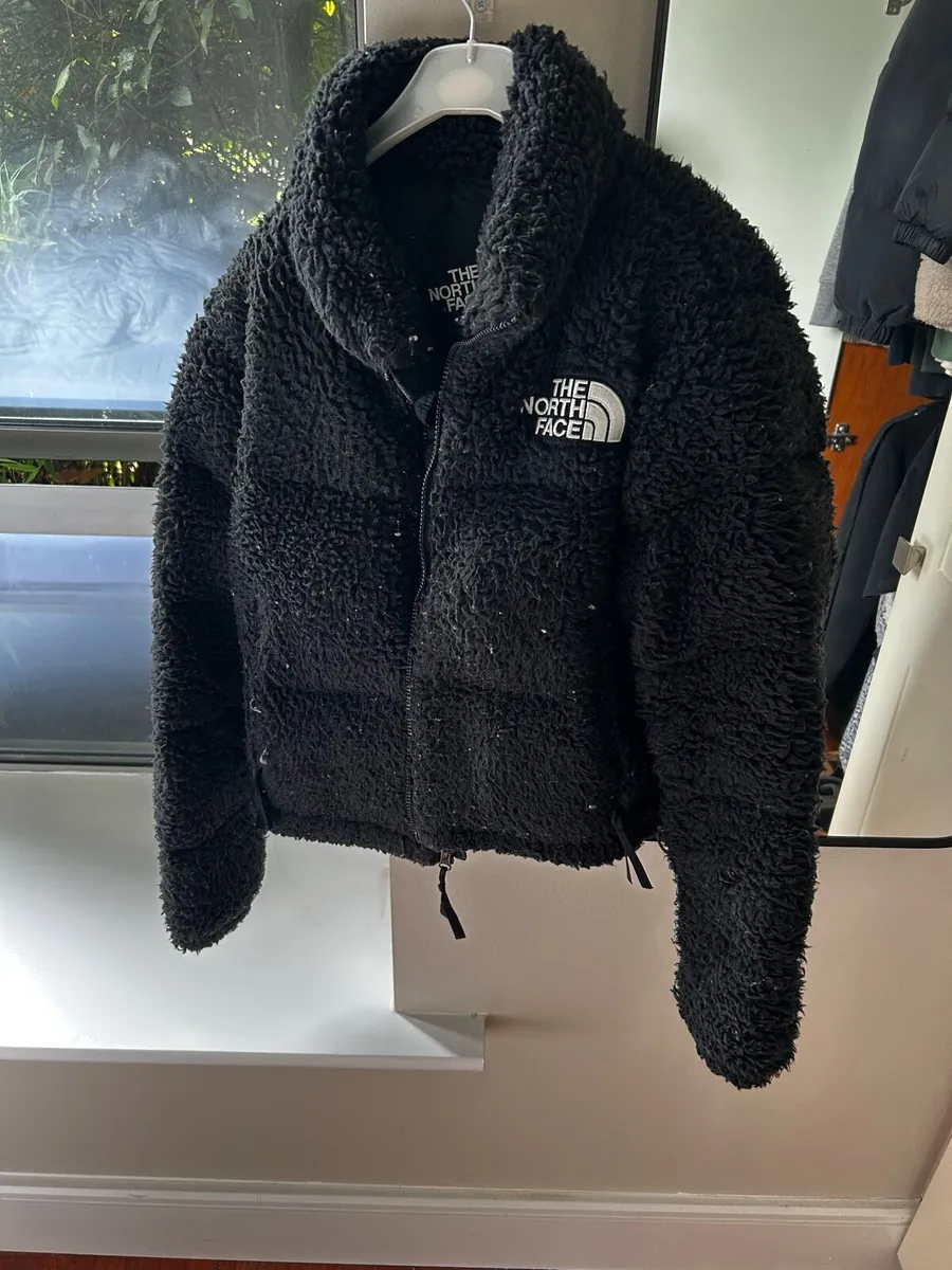 Teddy material north face jacket - Image 2