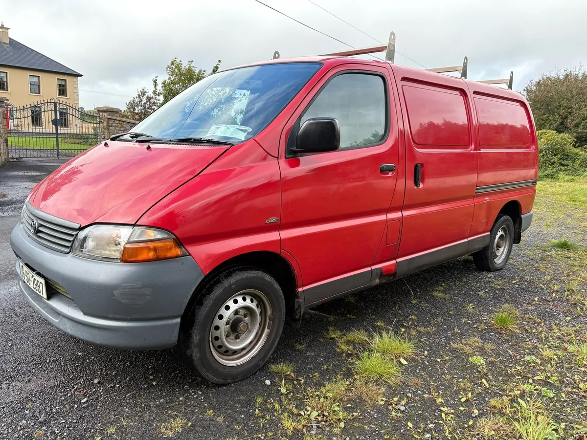 2006 Toyota Hiace 2.5 D4D LWB DOE/12/2025 - Image 1
