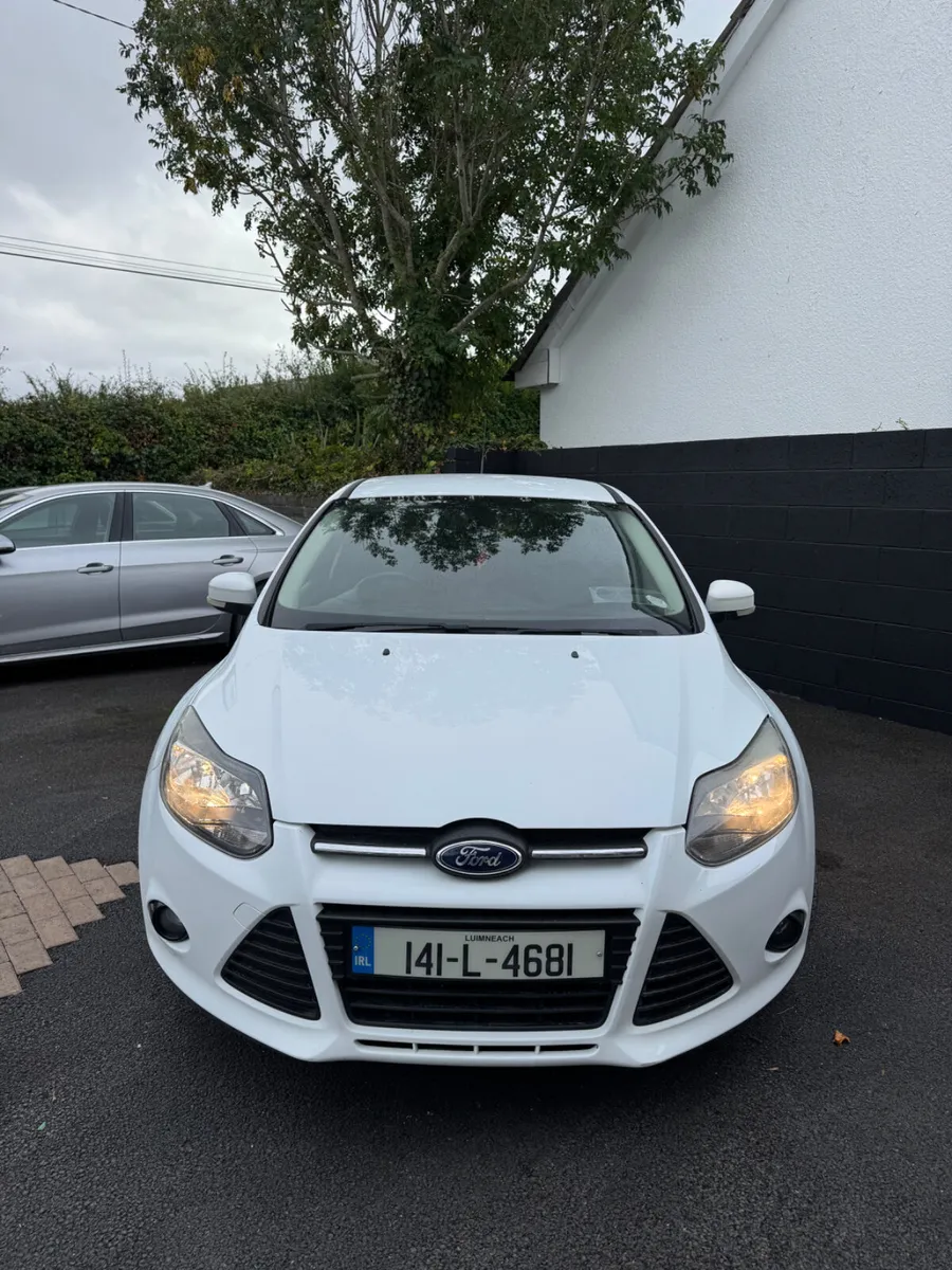 Ford Focus 2014 - Image 2