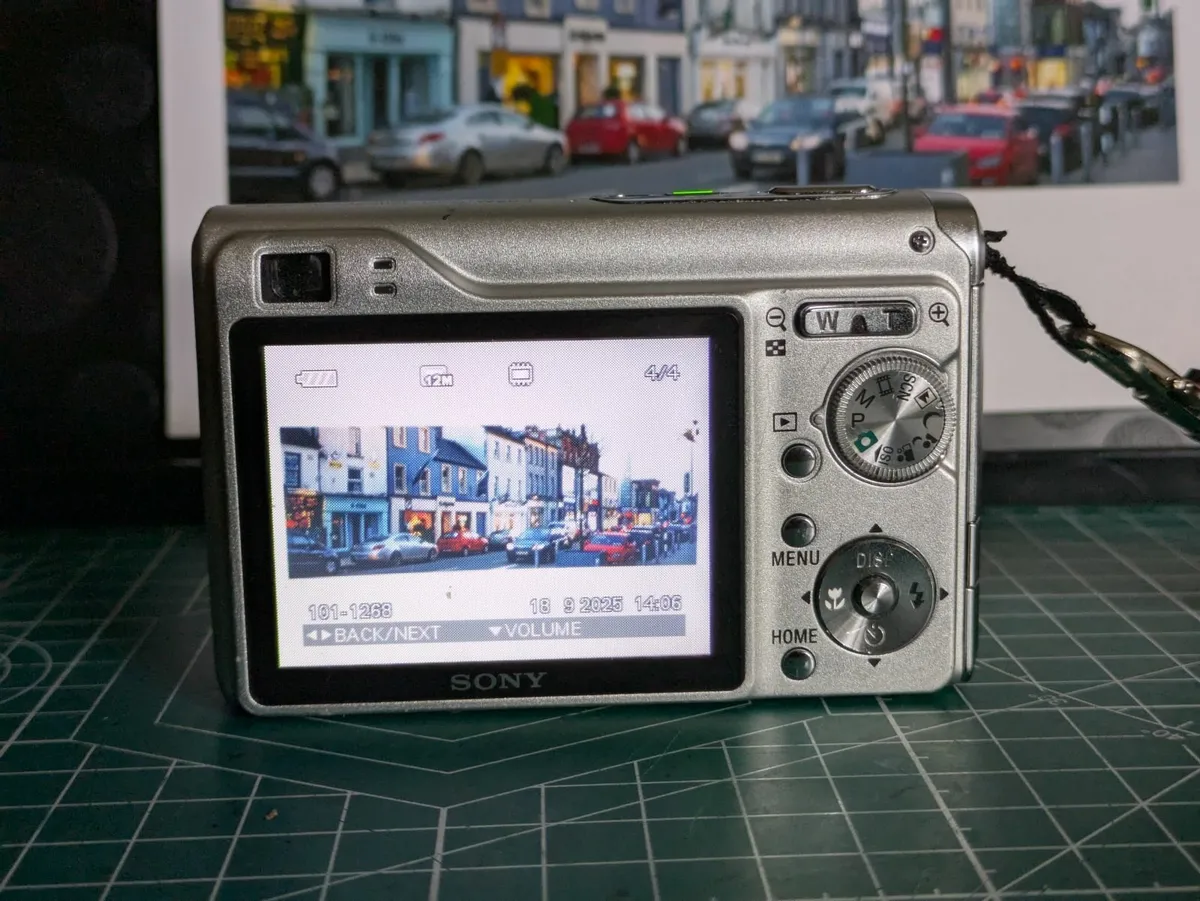 Sony Cyber-shot 12MP CCD 🎨 💥 digital compact 📸 - Image 2