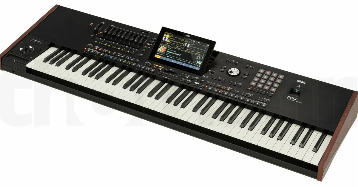 Korg PA-5X 76 International