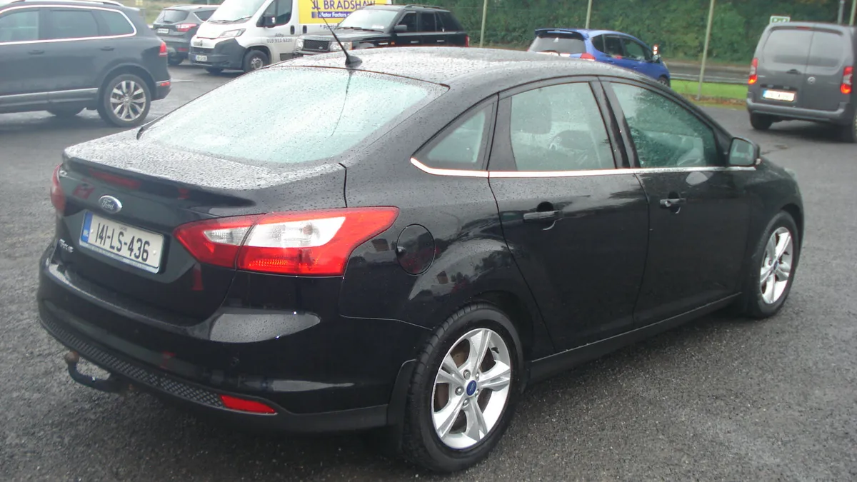 Ford Focus 2014 - Image 2
