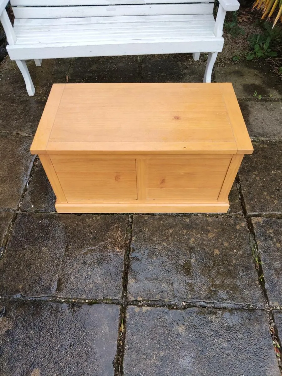 Blanket Box - Image 4