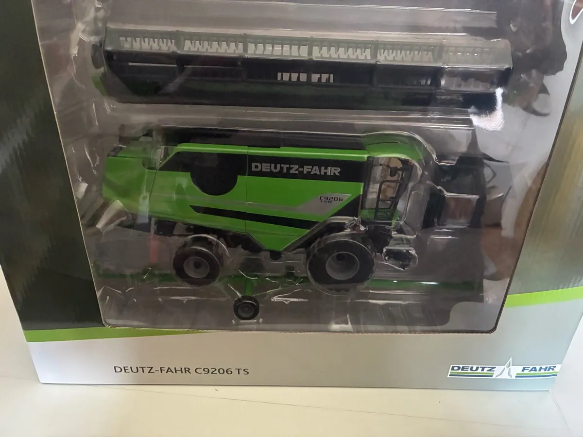 1:32 scale farm model harvesters - Image 4