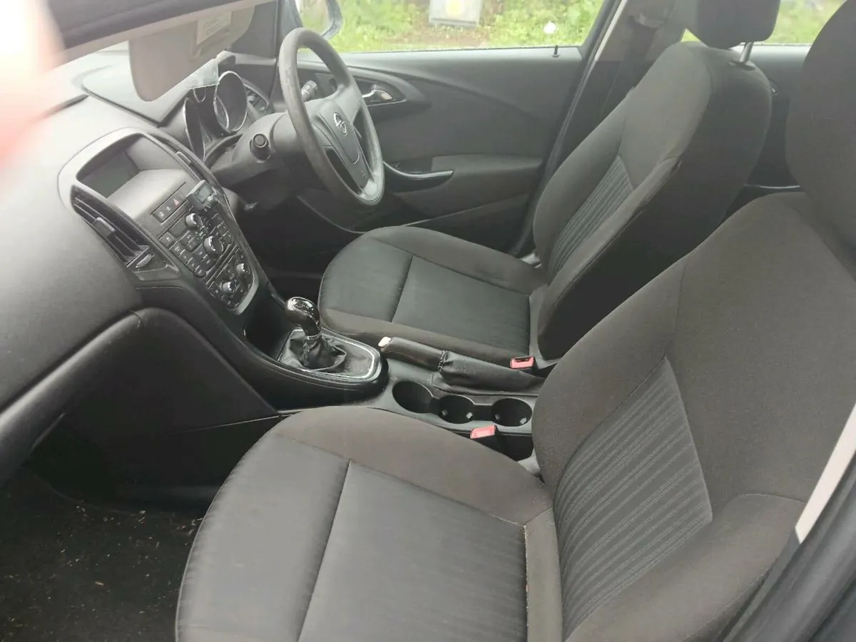 OPEL ASTRA (2011) 1.7 DIESEL NCT 08/07/26 - Image 4