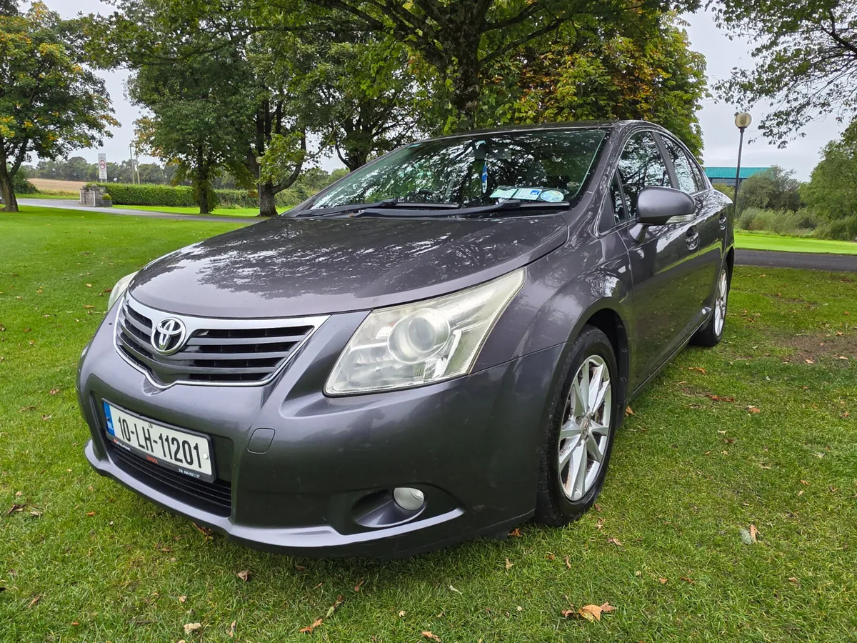 Toyota Avensis 2010 - Image 2