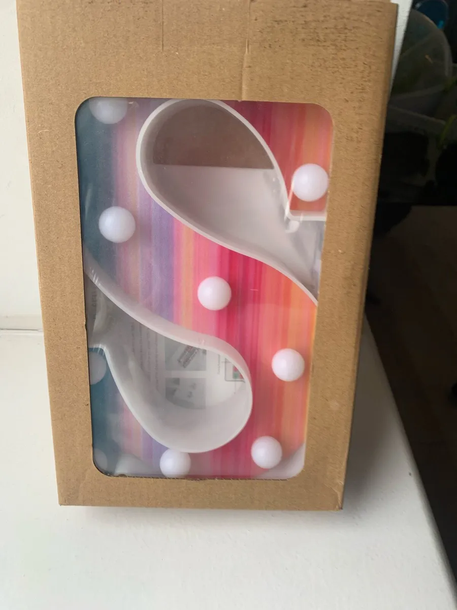 LED letter S - Image 1