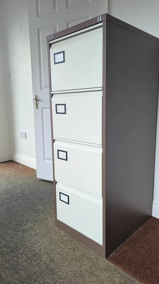 4-Drawer Filing Cabinet (with keys) - Image 2