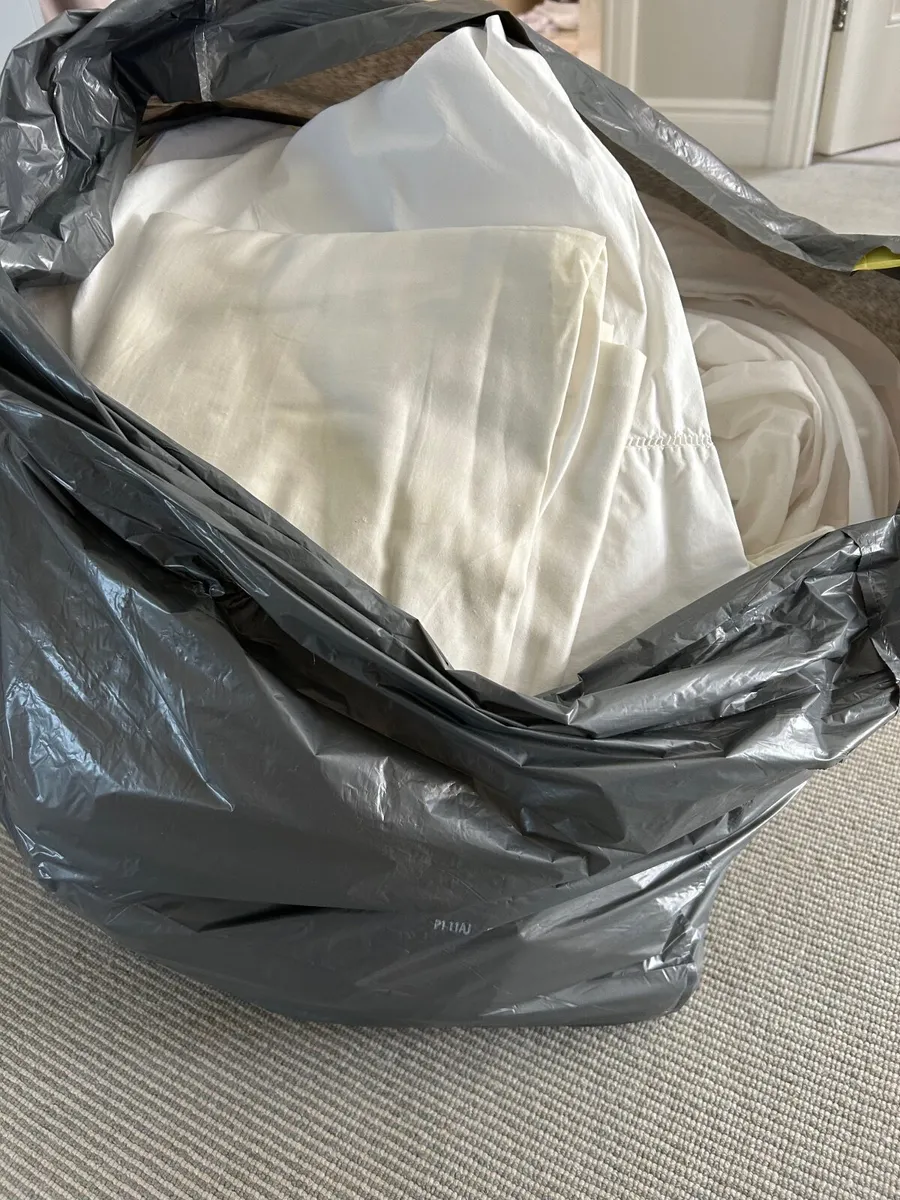 Free Bed linen