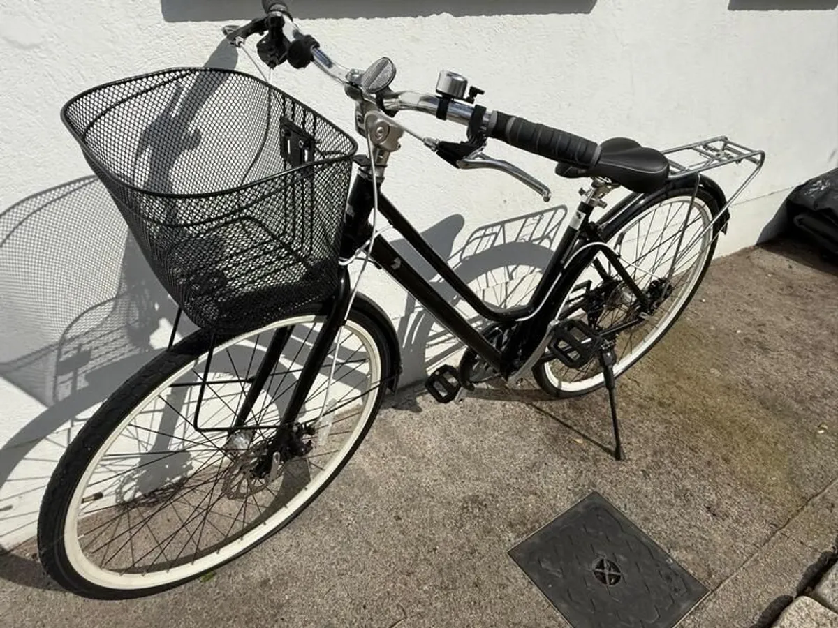 Ladies City Bicycle - Image 1