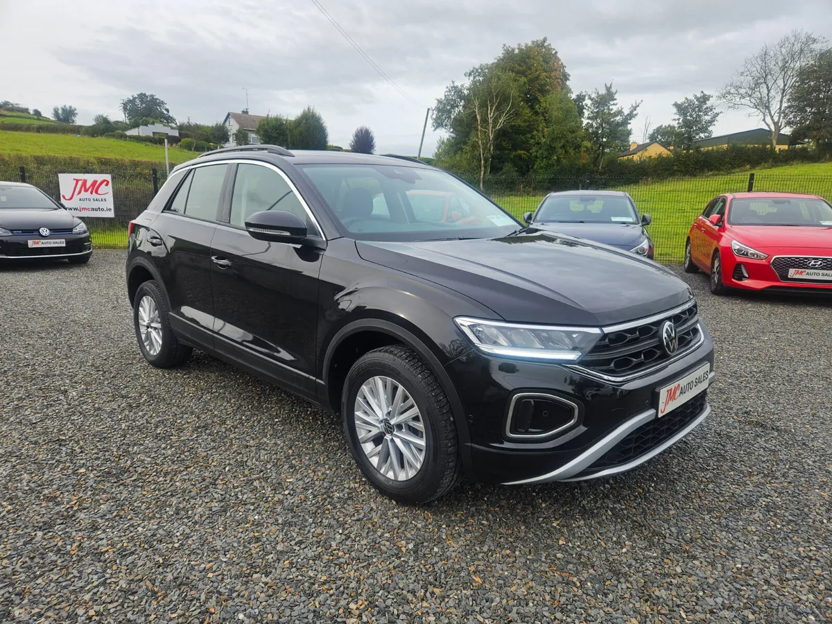 Volkswagen T-Roc 2024 - Image 2