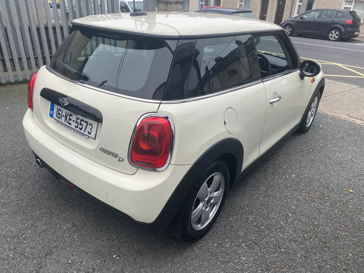 Mini Cooper D 2016 - Image 4