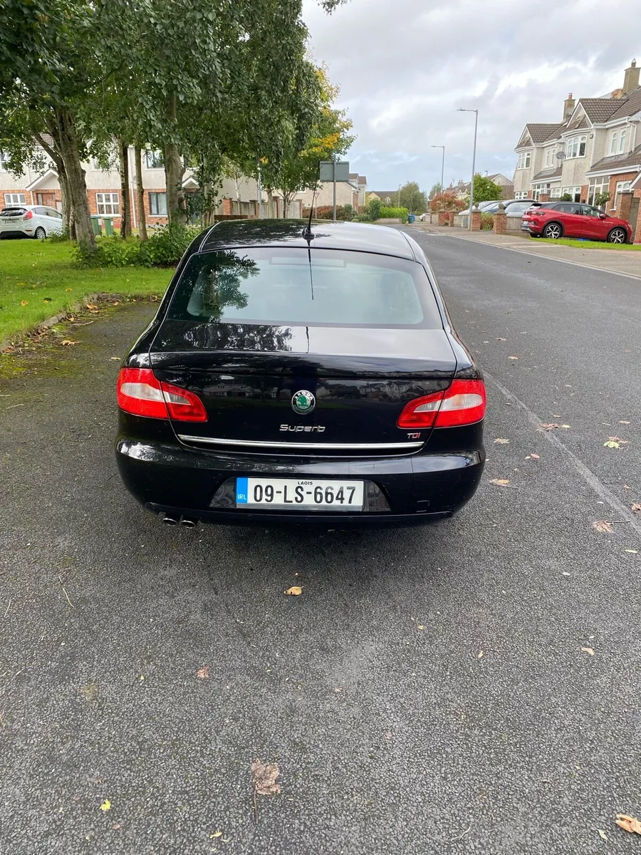 Skoda Superb - Image 4