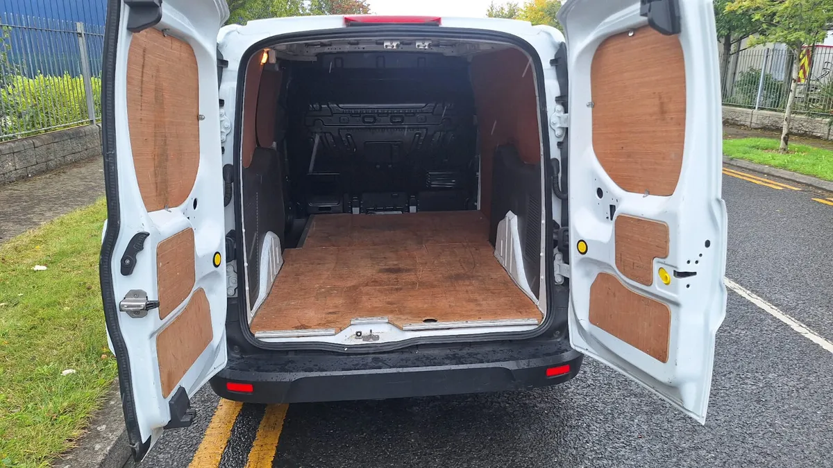 Ford Transit Connect 2022 - Image 3