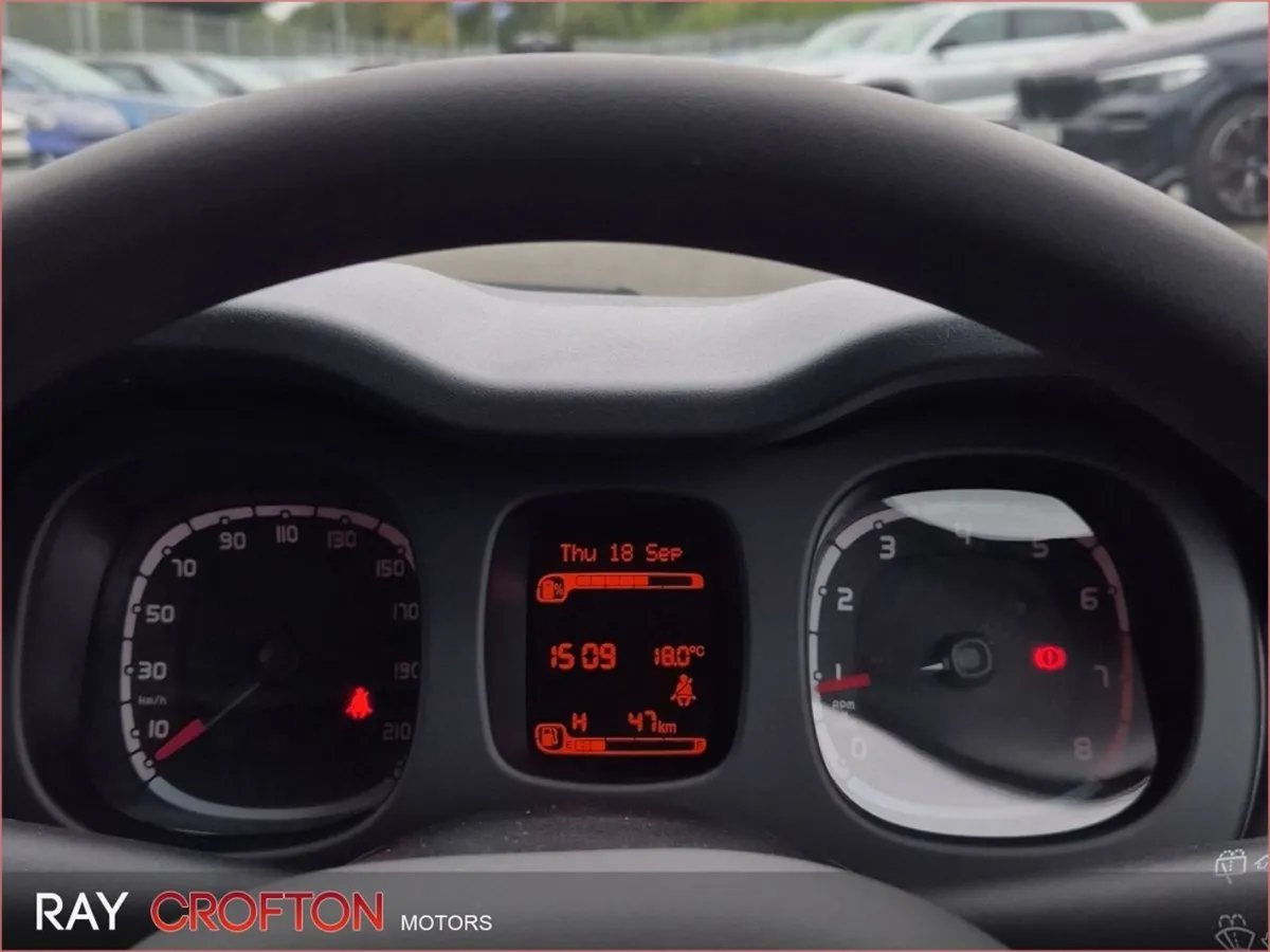 Fiat Panda Panda Cross 1.0 70 HP 5 Seat - Image 4