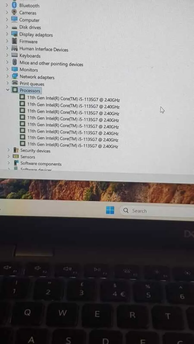 Latitude 3320 i5 11th Gen 8/256GB - Image 2