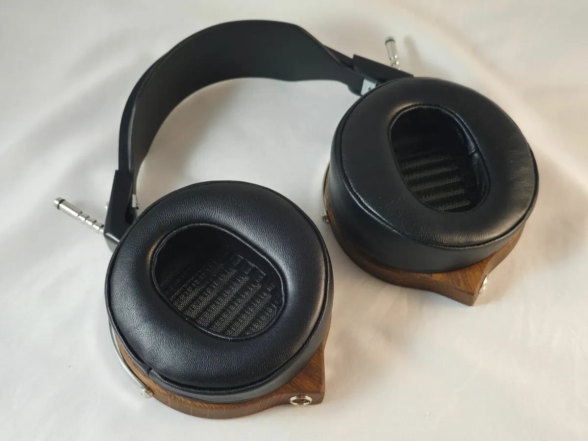 Headphones - Image 4