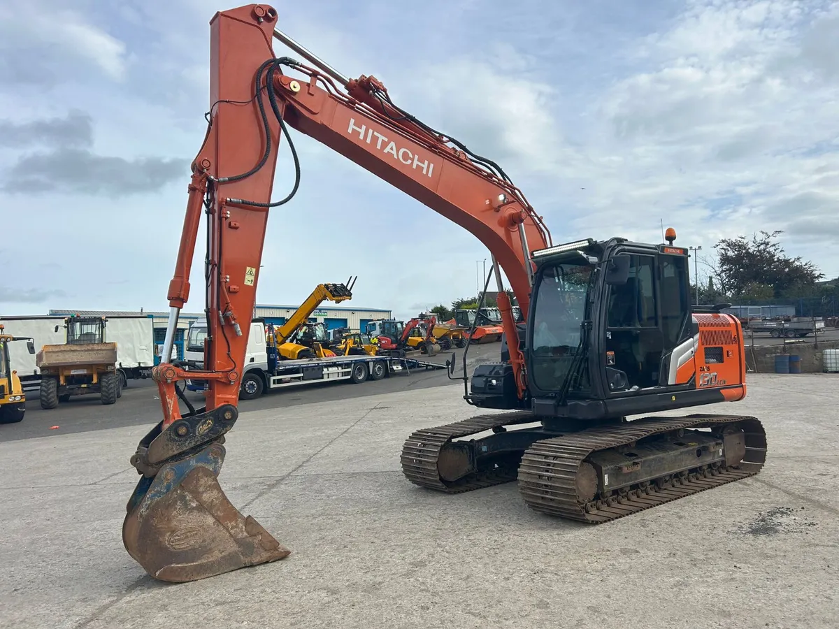 2022 Hitachi ZX130 Auto Lube 3300Hrs - MULLANS - Image 3