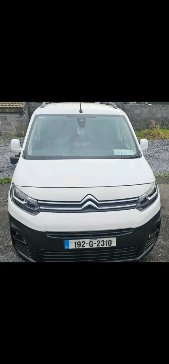 White 192 Citroen Berlingo 1.6 Blue HDi Diesel - Image 1