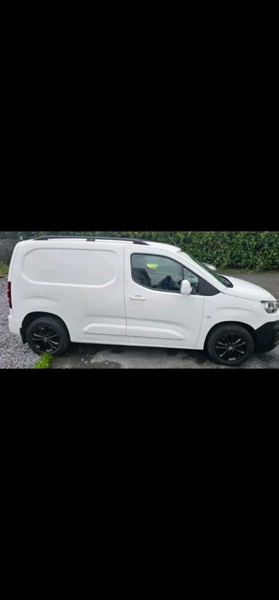White 192 Citroen Berlingo 1.6 Blue HDi Diesel - Image 3