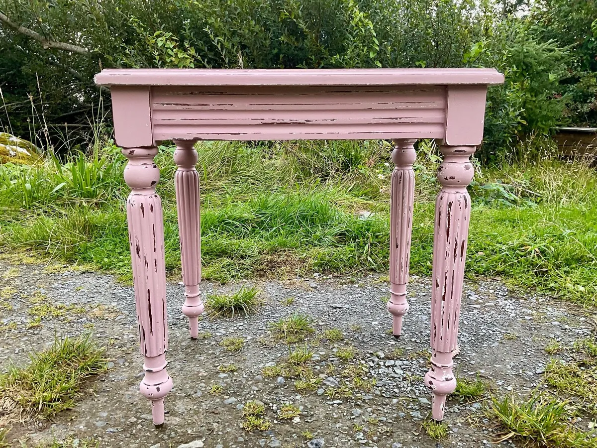 Antique Chalk Effect small side/coffee table - Image 1