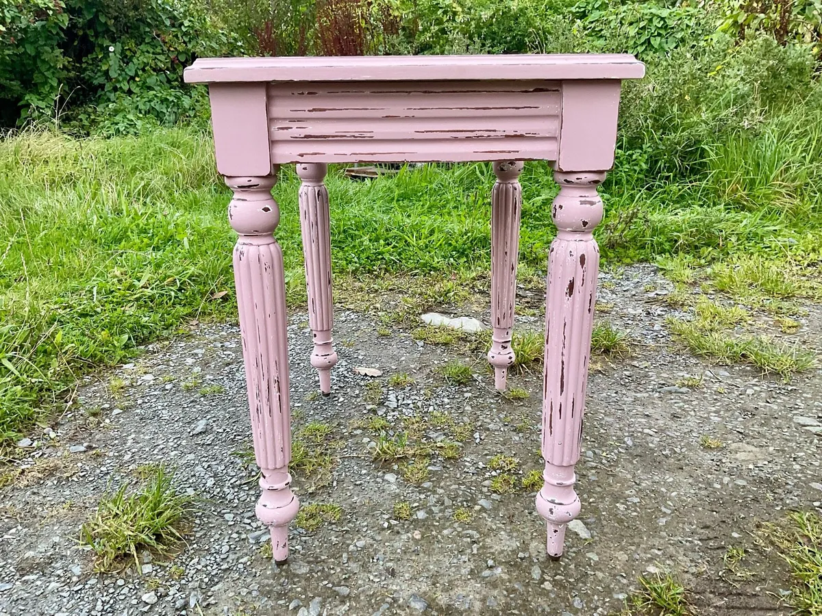 Antique Chalk Effect small side/coffee table - Image 3