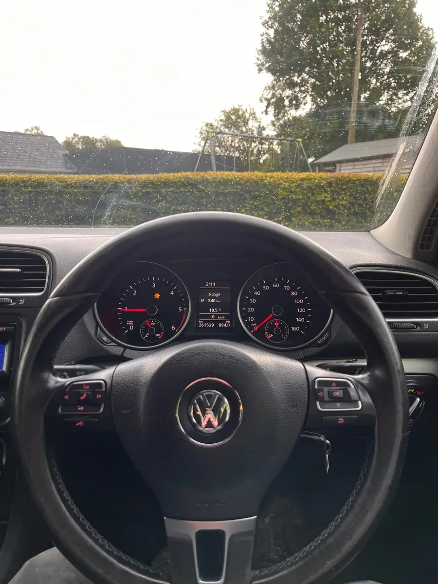 Volkswagen Golf 2010 - Image 3