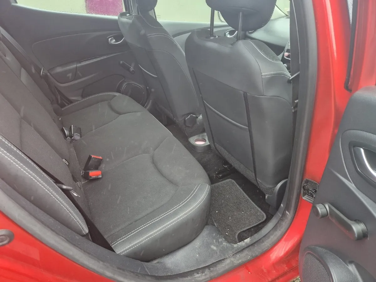 Renault Clio 2019 - Image 2