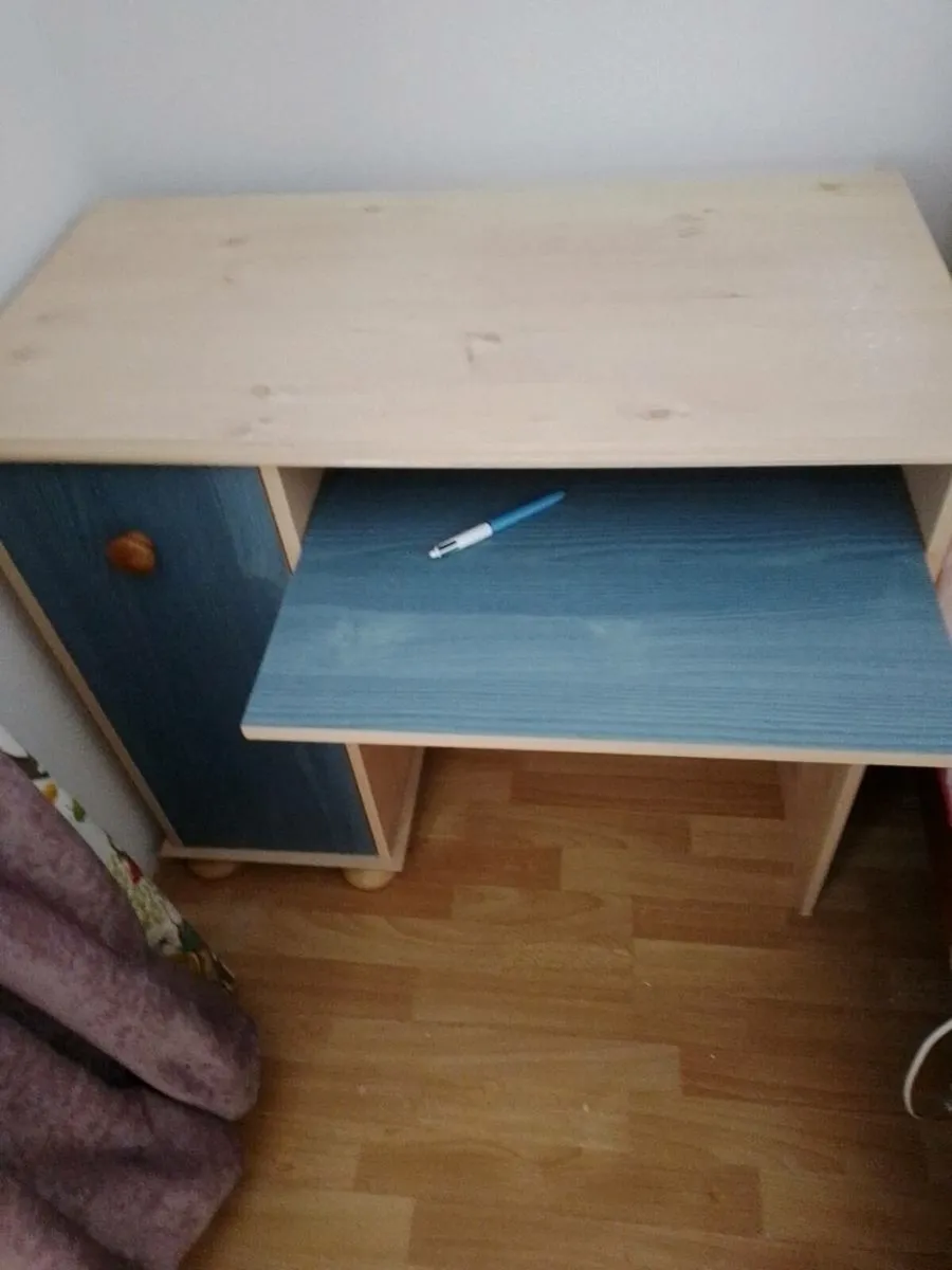 Desk - Image 1